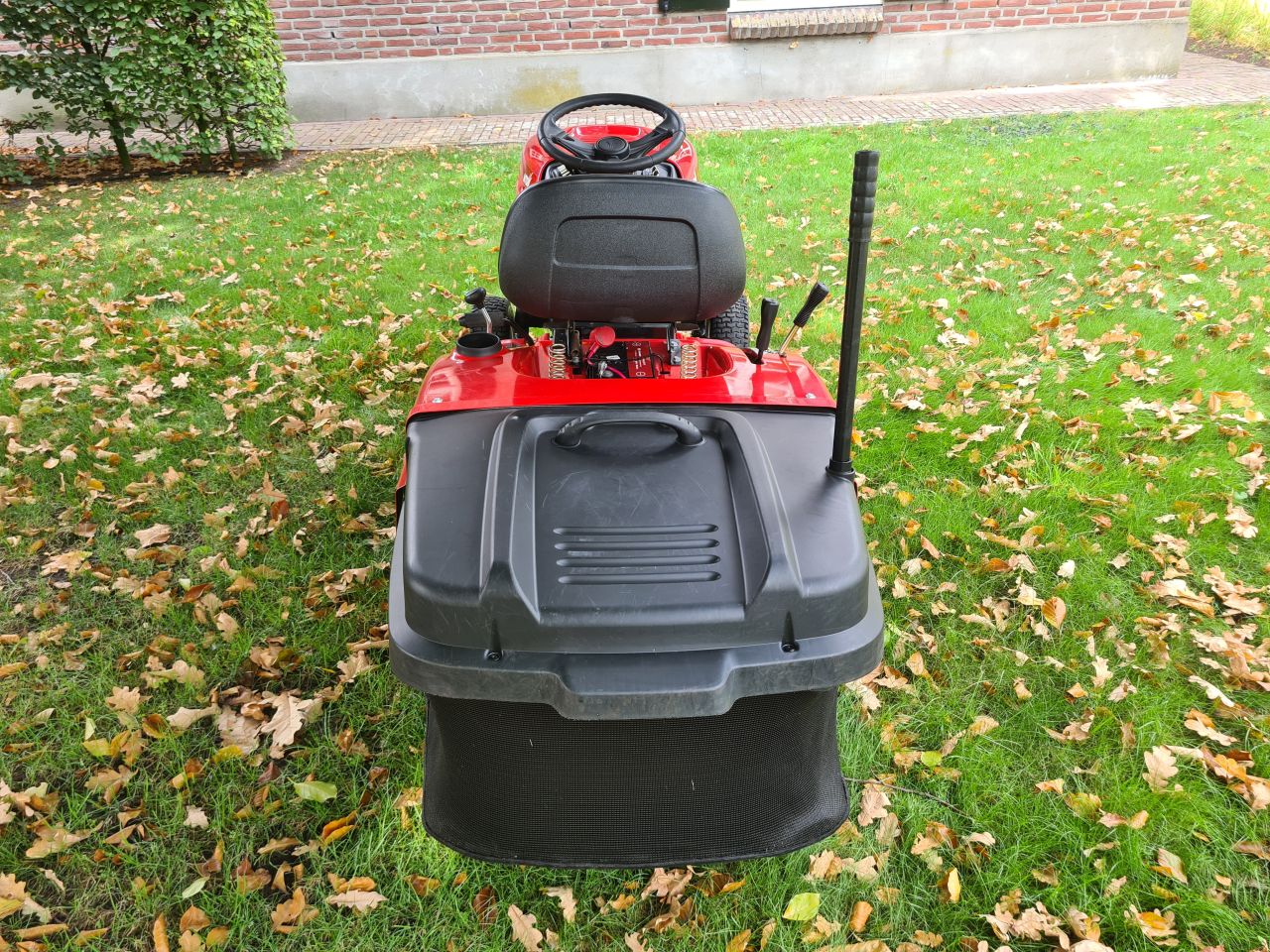 MTD SMART RE 125 zitmaaier met opvangbak als nieuw.