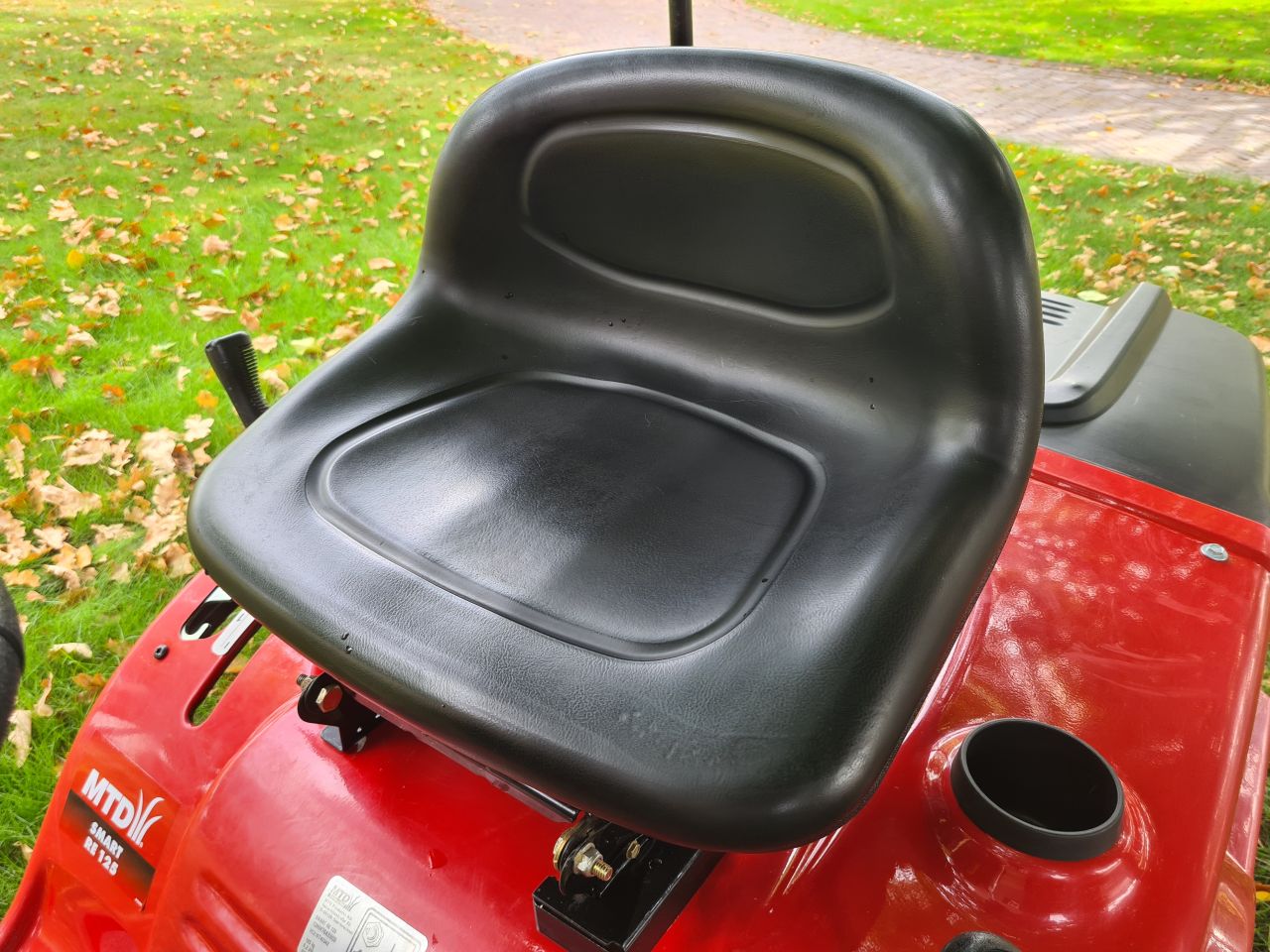 MTD SMART RE 125 zitmaaier met opvangbak als nieuw.