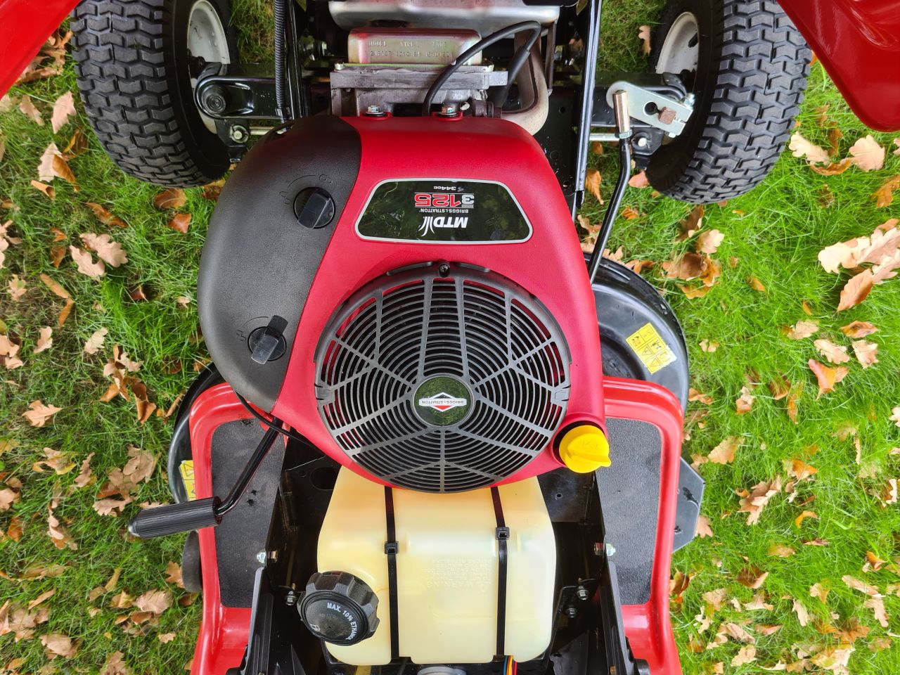 MTD SMART RE 125 zitmaaier met opvangbak als nieuw.