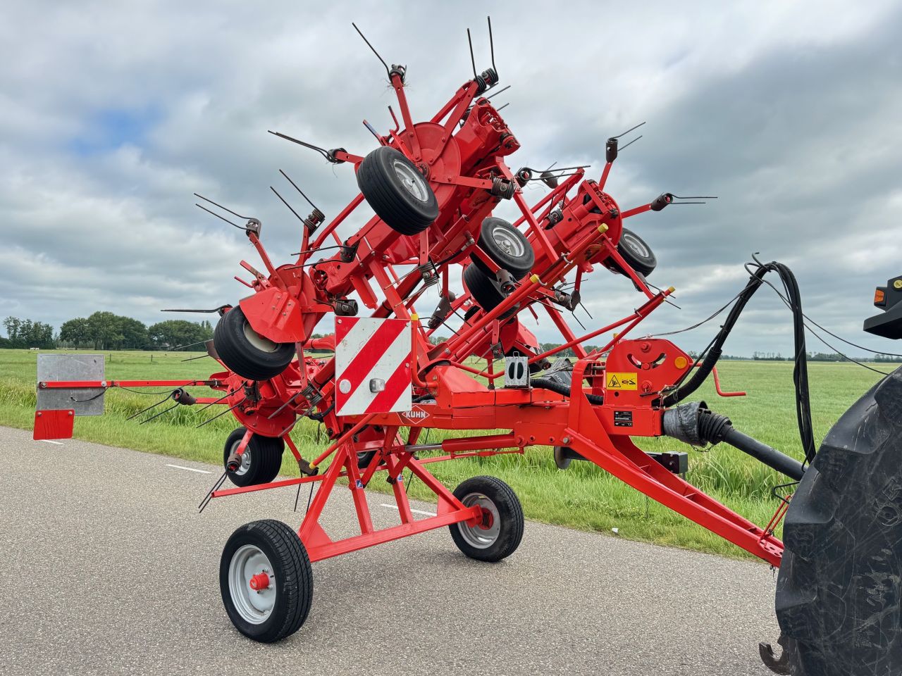 Kuhn GF8702T