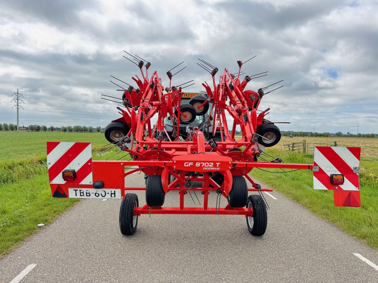 Kuhn GF8702T