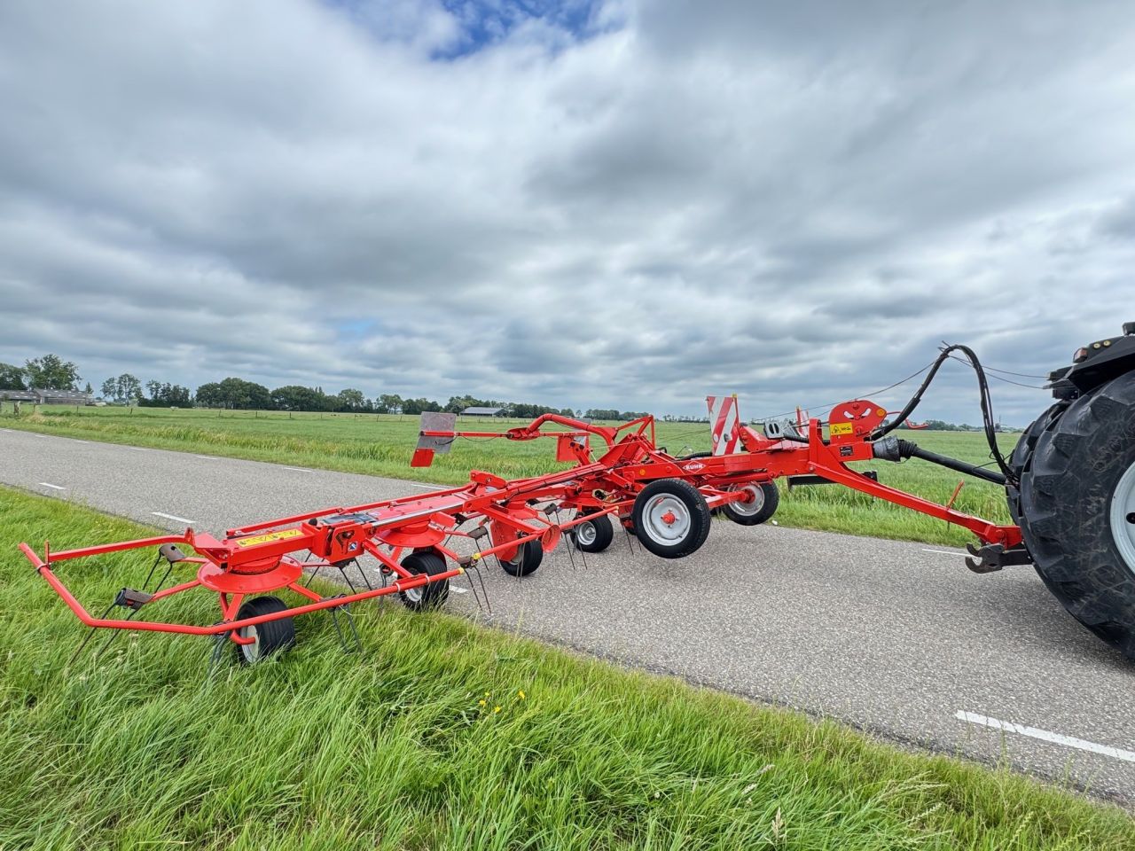 Kuhn GF8702T