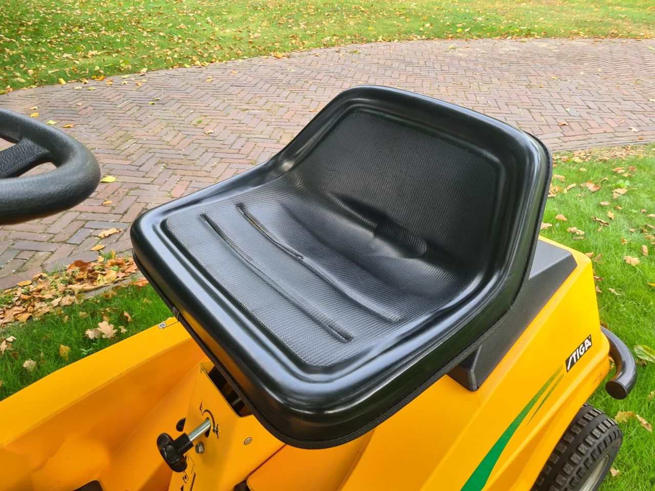 Stiga Villa frontmaaier mulch mulchmaaier zitmaaier.