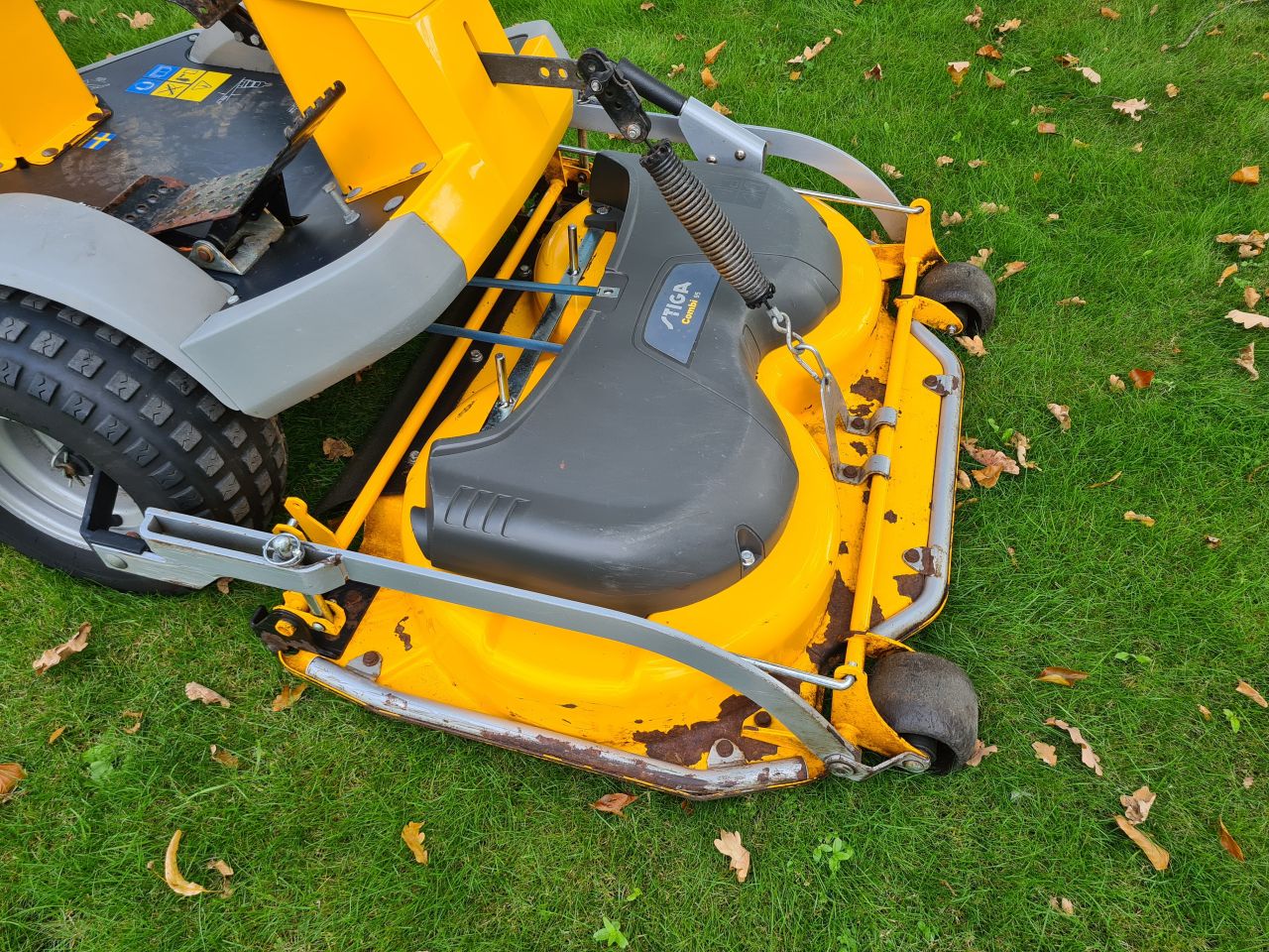 Stiga park Compact 16 zitmaaier frontmaaier hydrostaat