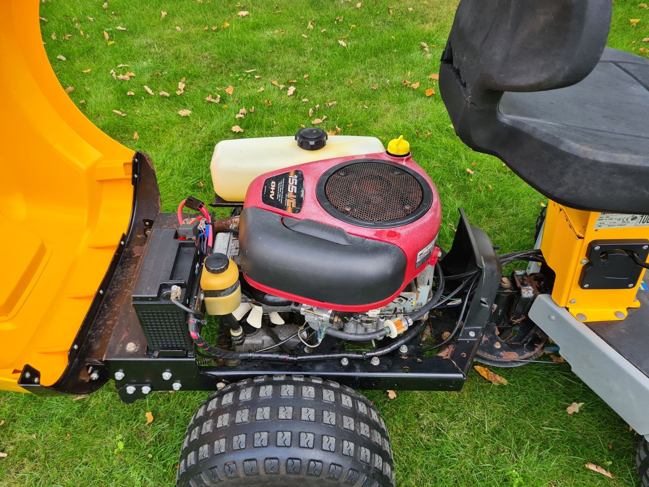 Stiga park Compact 16 zitmaaier frontmaaier hydrostaat