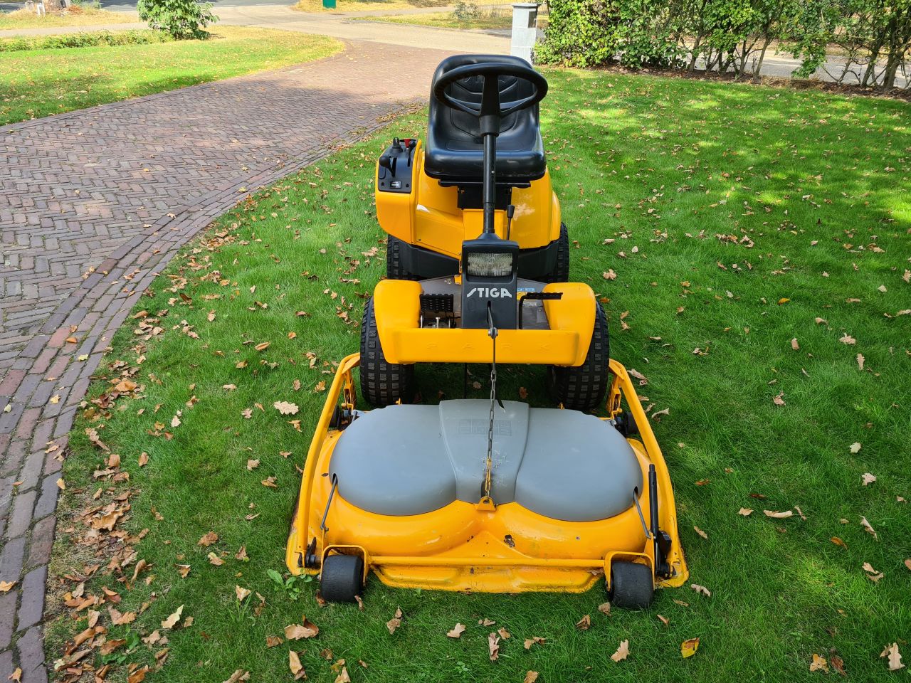 Stiga park Royal frontmaaier hydrostaat 2 cilinder Intek.