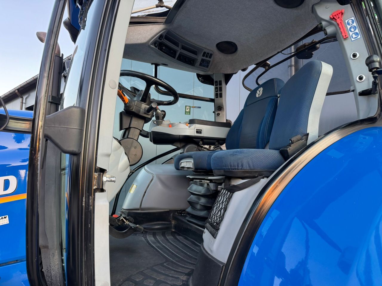 New Holland T6.155 AutoCommand