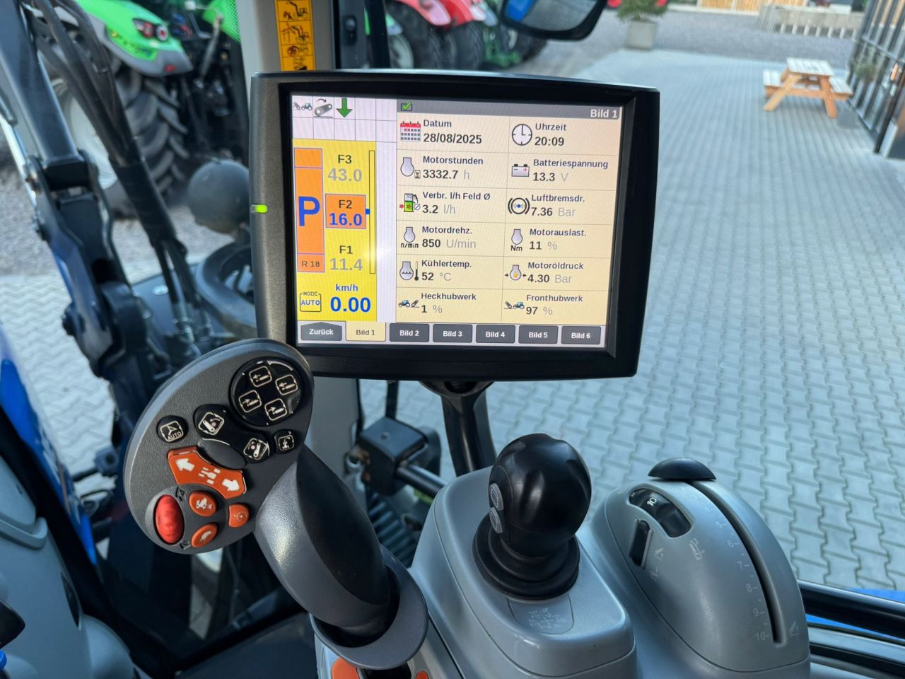 New Holland T6.155 AutoCommand