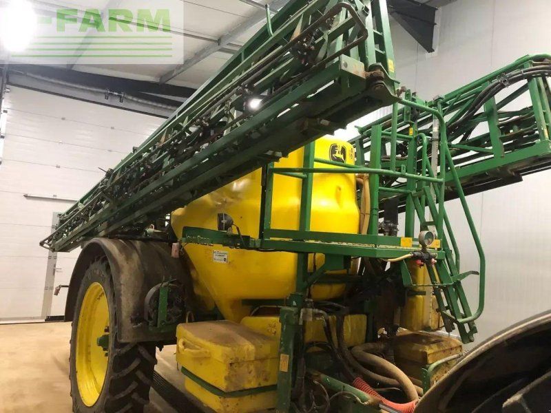 John Deere 832