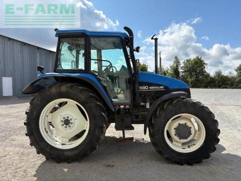 New Holland ts90