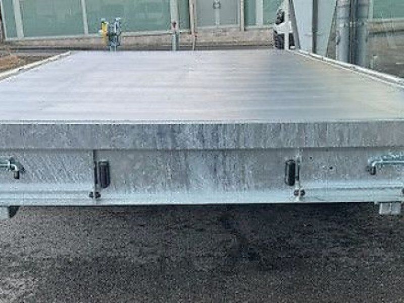 Humbaur Universal 3500 Alu Tandem Aluboden