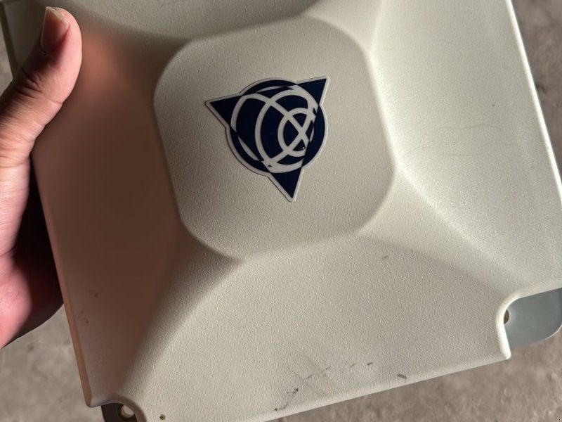 Trimble AG382