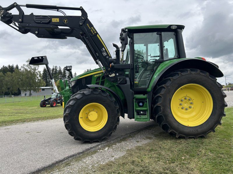 John Deere 6120M
