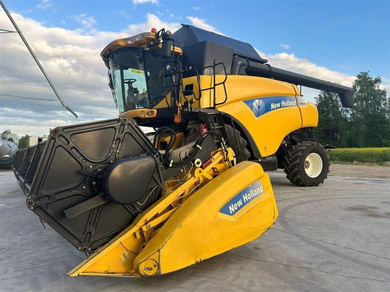 New Holland CR 9080 SLS Incl Varifeed 9,1 meter skærebord. SLS. Ring til Ulr