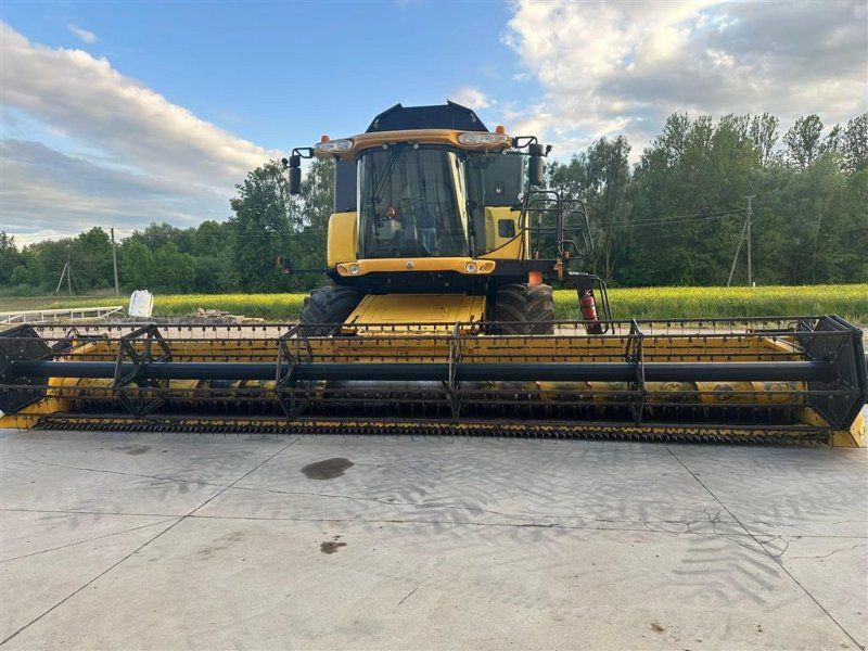 New Holland CR 9080 SLS Incl Varifeed 9,1 meter skærebord. SLS. Ring til Ulr