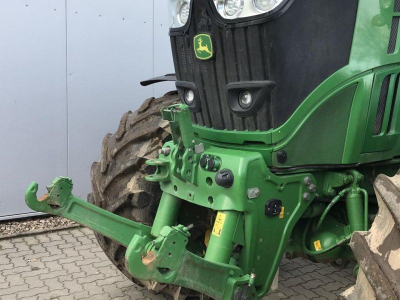 John Deere 6250R Command Arm. Ring til Ulrik for mere info på 40255544. Jeg