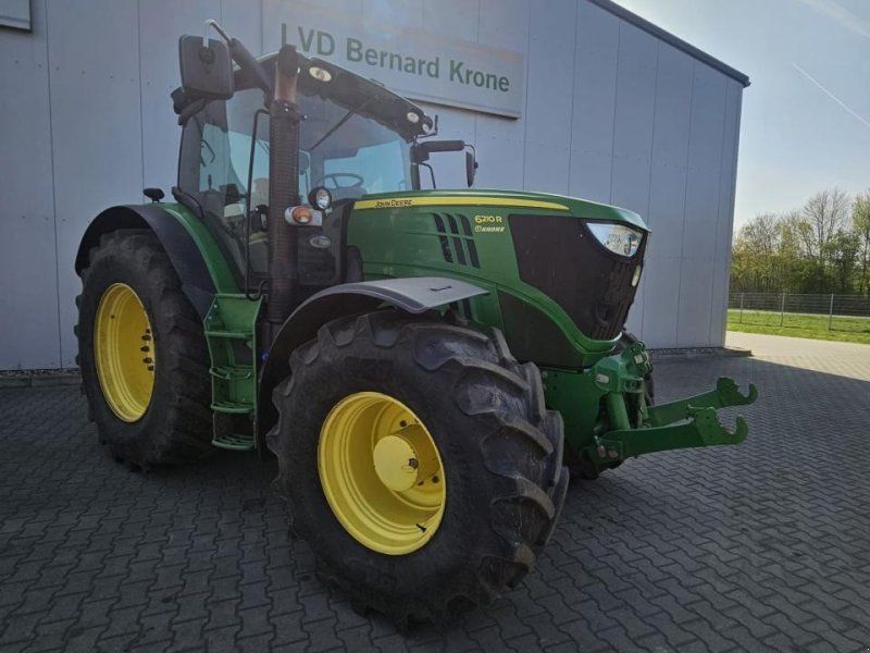 John Deere 6210R