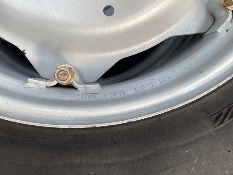 Continental 280/85R28