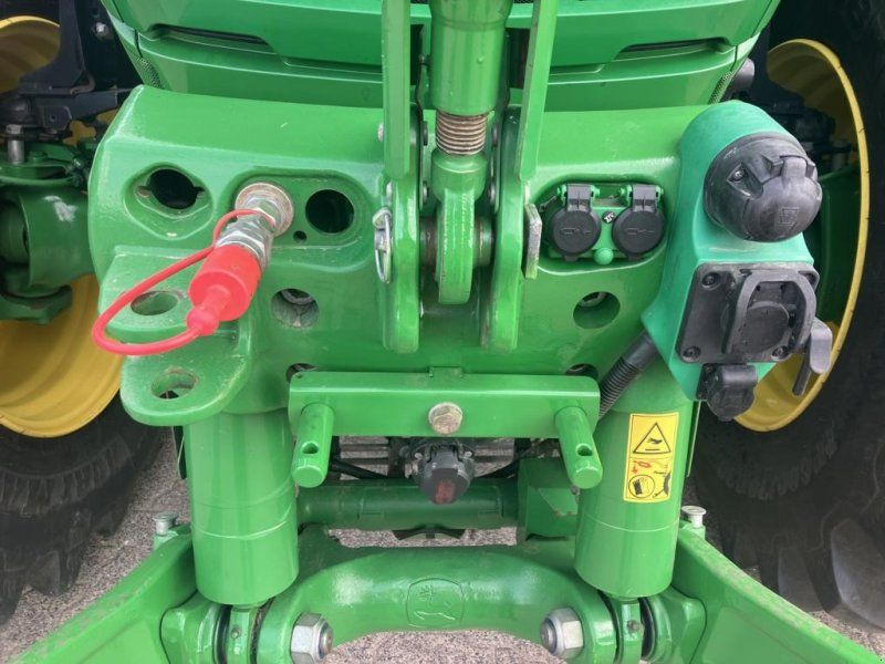 John Deere 6250R
