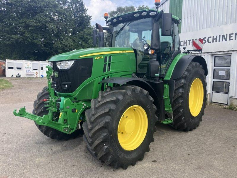 John Deere 6250R
