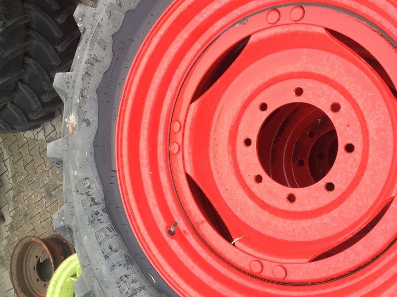 Fendt Trelleborg 480/70R42 + 14.9R30