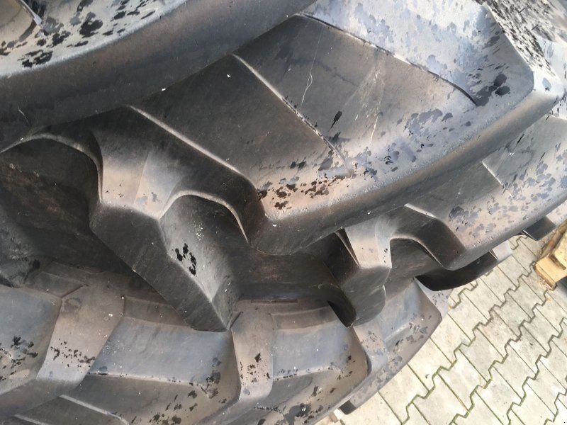 Fendt Trelleborg 480/70R42 + 14.9R30