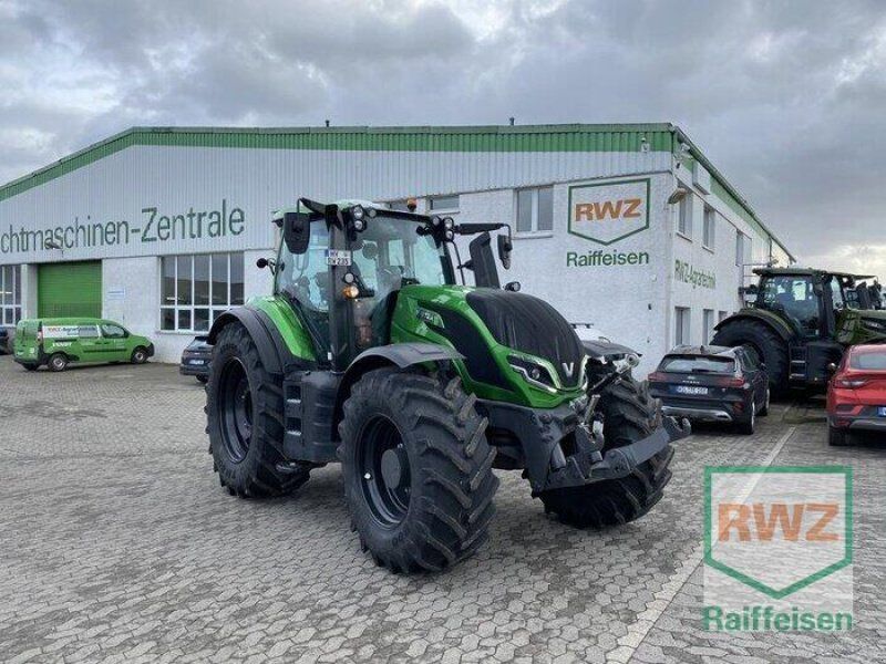 Valtra T235V