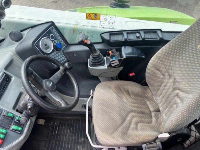 Claas Scorpion 7044