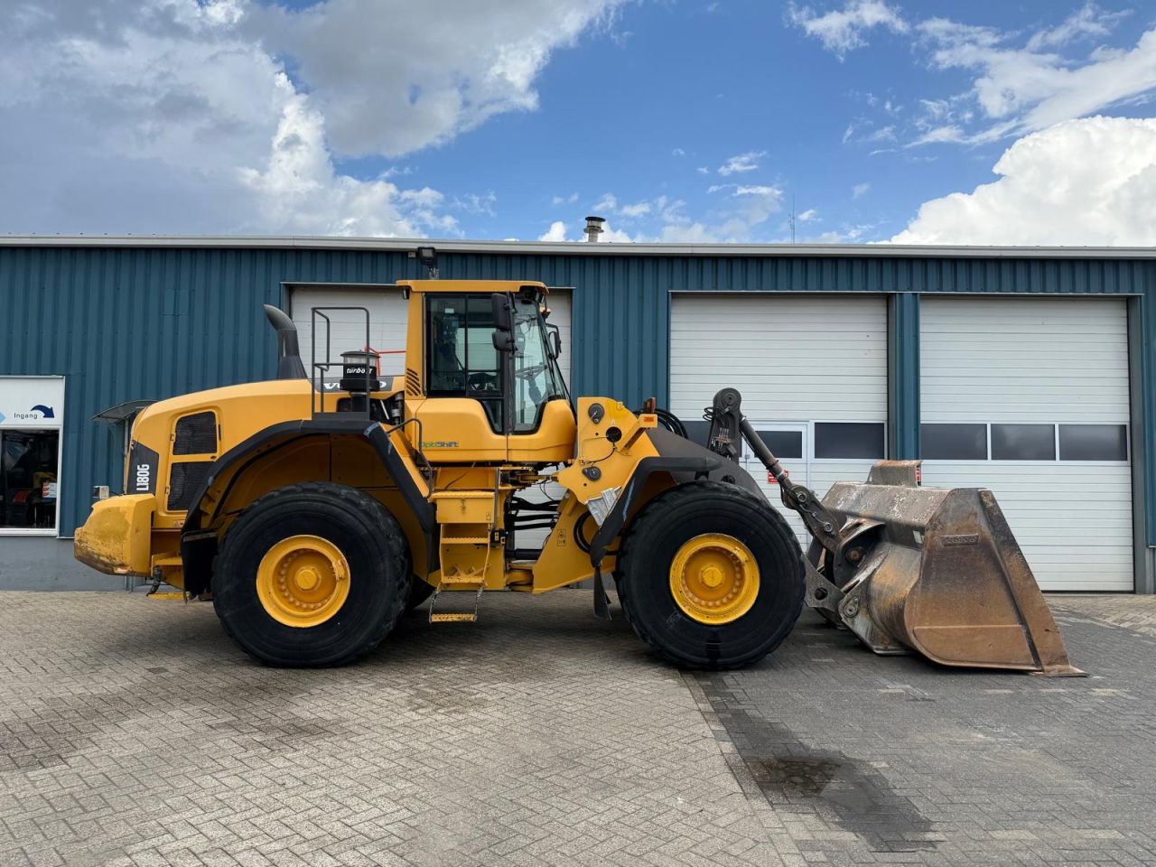 VOLVO L180G ( BJR 2013 ) 12540 UUR