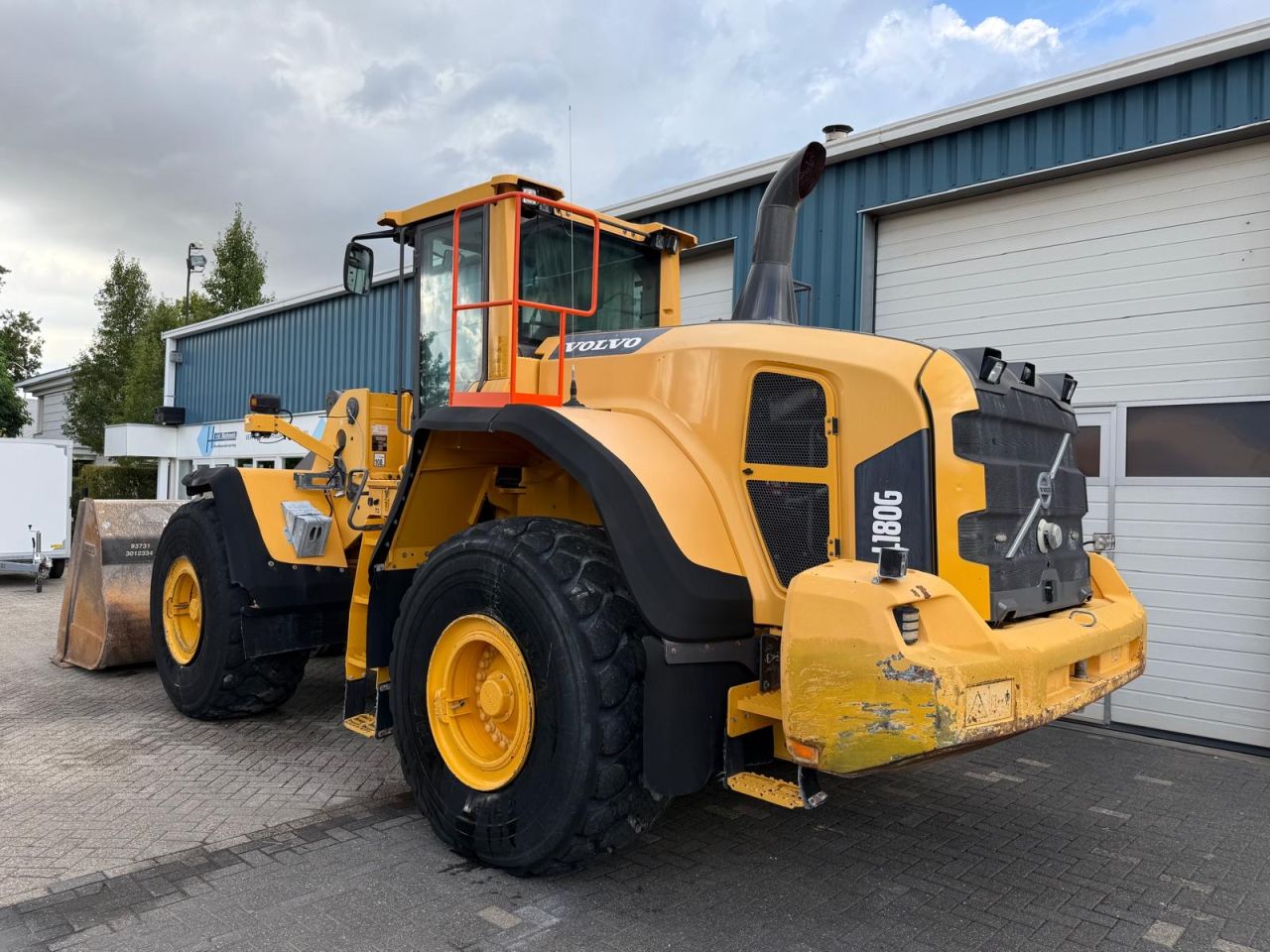VOLVO L180G ( BJR 2013 ) 12540 UUR
