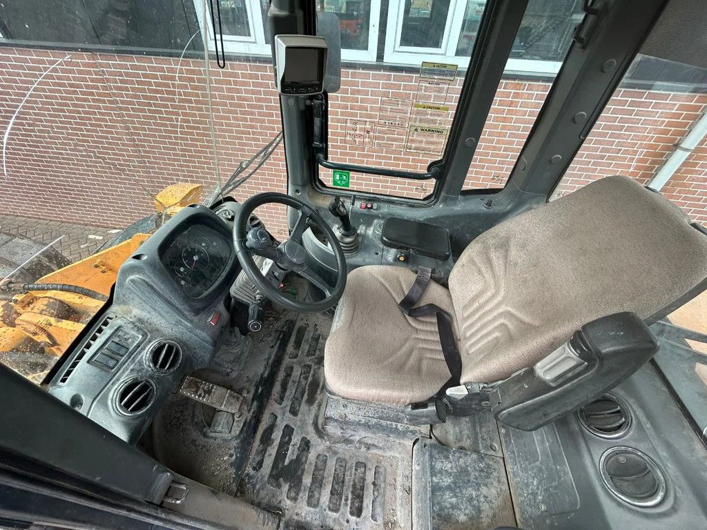Hyundai HL 740-9A