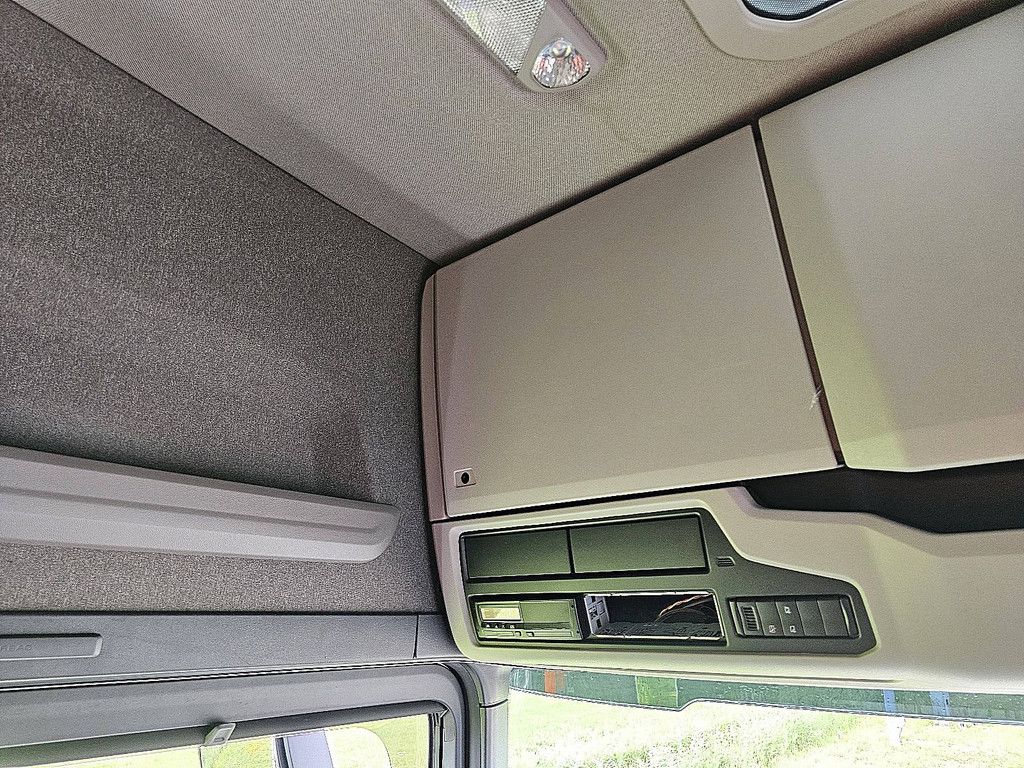 SCANIA S500 night a/c acc ret.