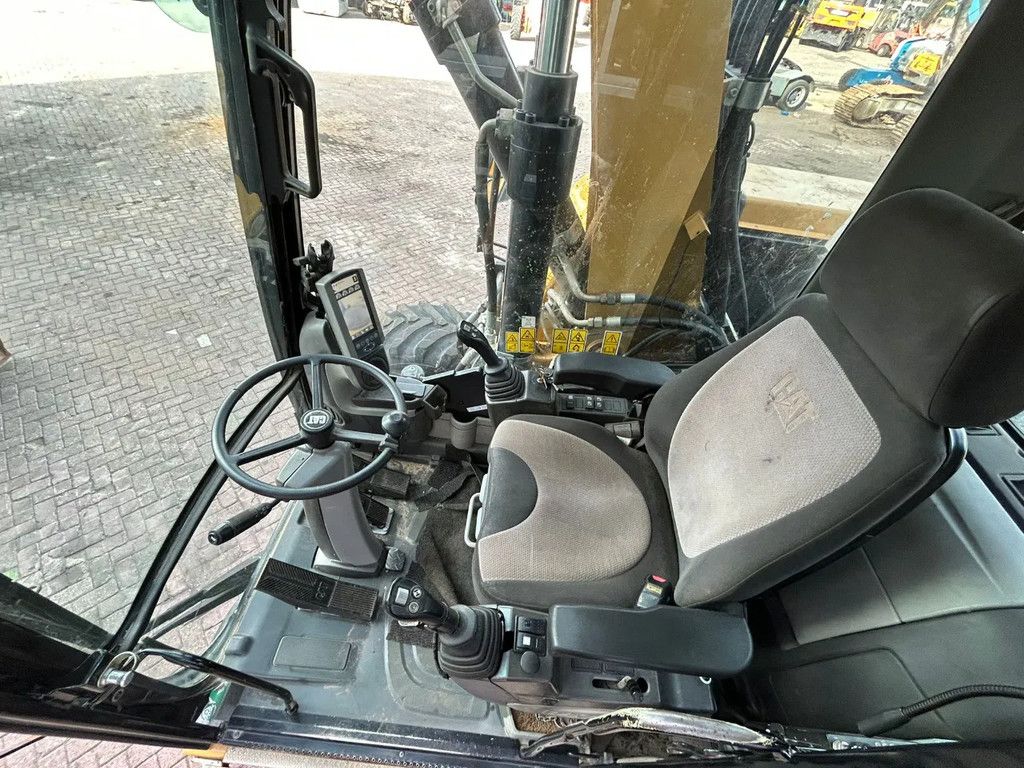 Caterpillar M313D