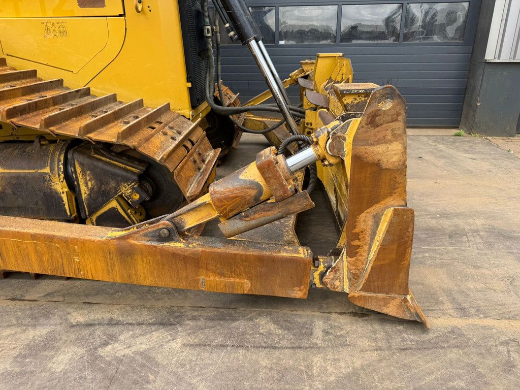Caterpillar D6T LGP