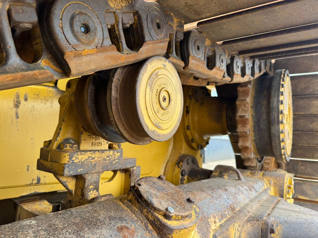 Caterpillar D6T LGP