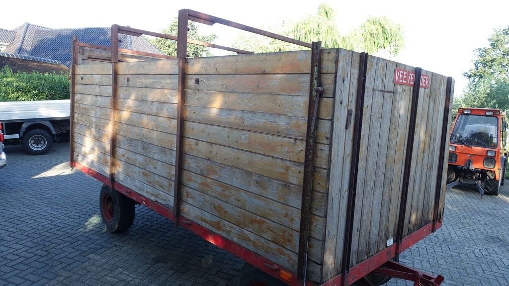 Veewagen-plattewagen met kenteken Schamel