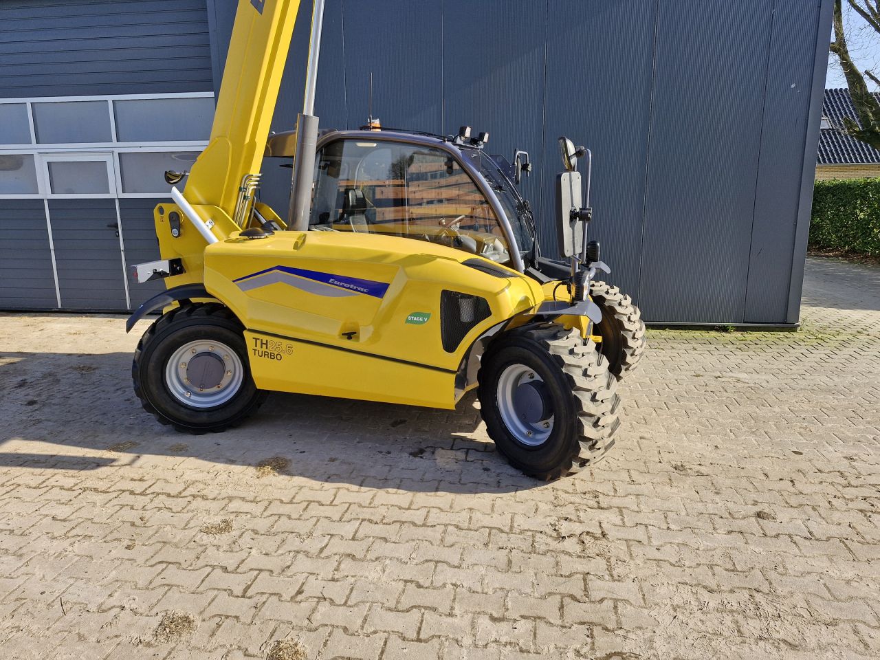 Eurotrac TH25.6 verreiker Lease mogelijk