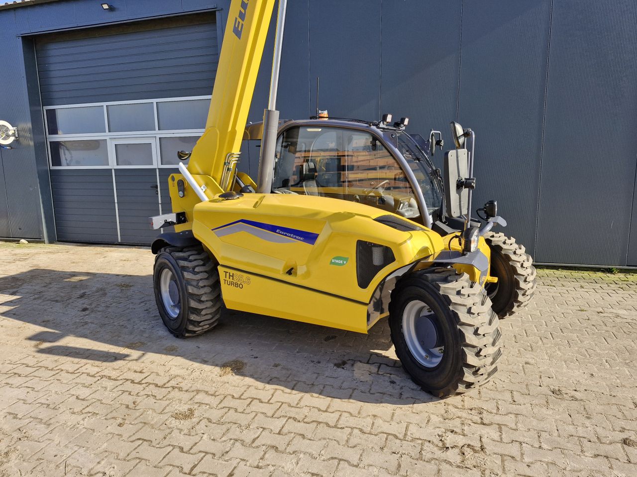 Eurotrac TH25.6 verreiker Lease mogelijk
