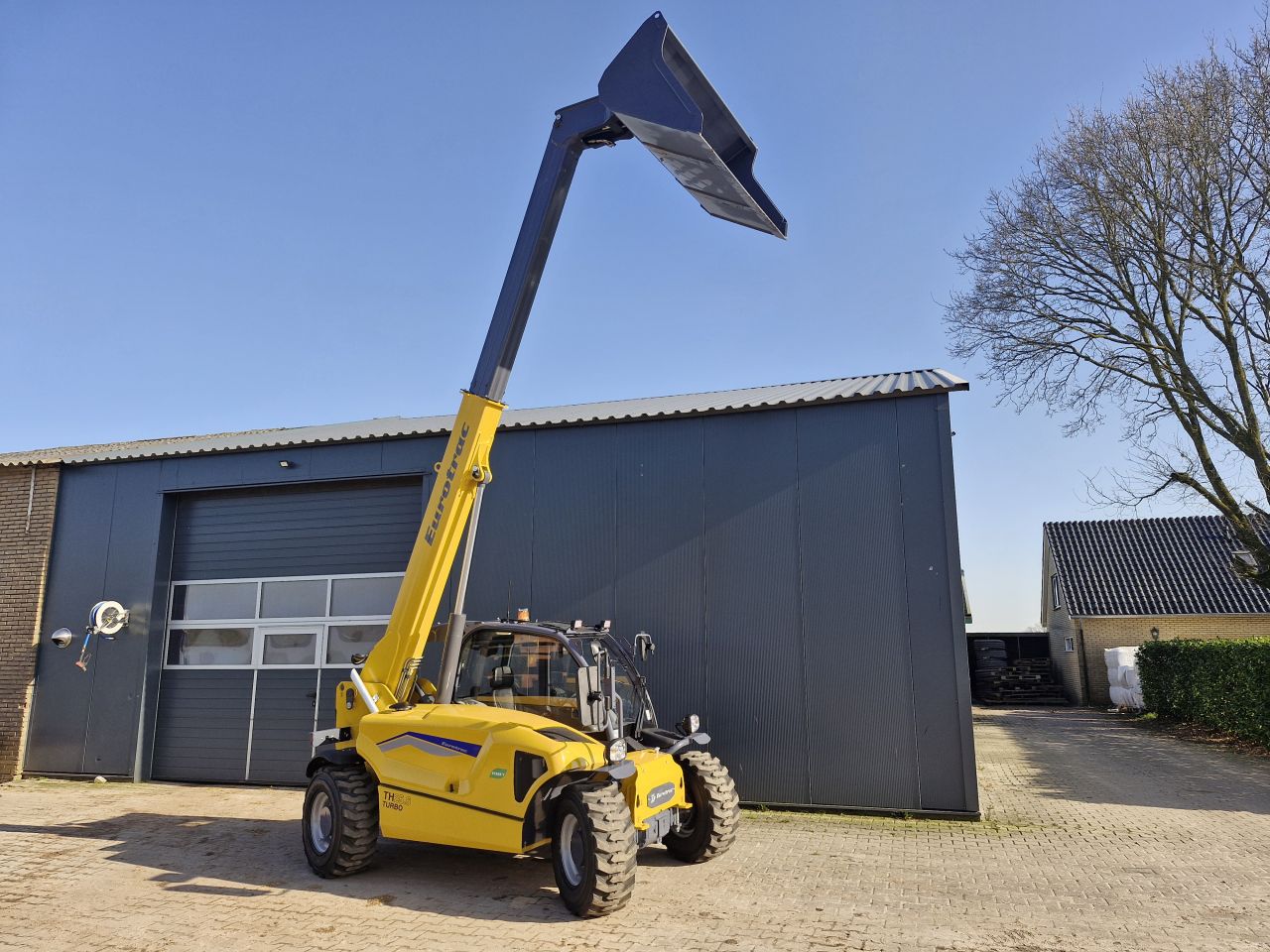 Eurotrac TH25.6 verreiker Lease mogelijk