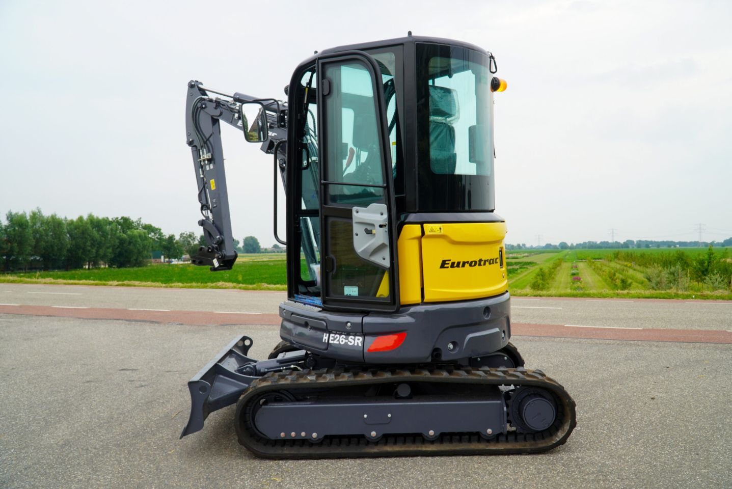 Eurotrac HE 26 SR