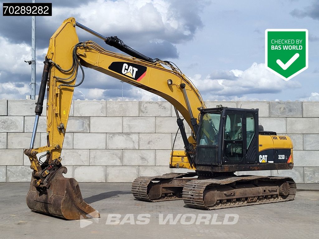 Caterpillar 323 D L