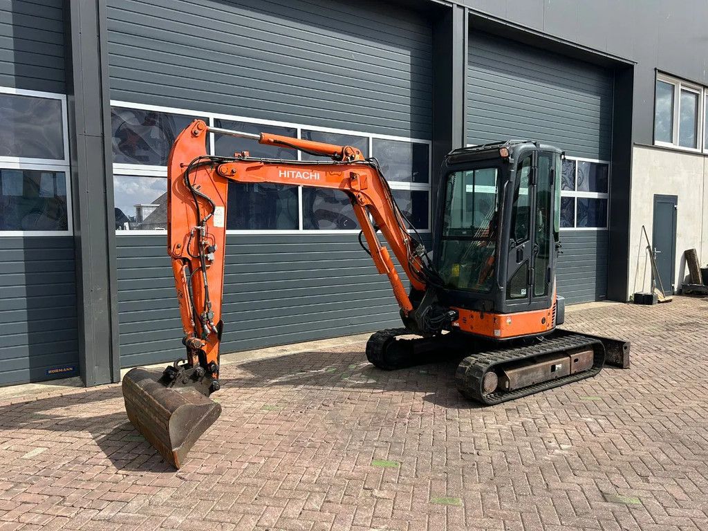 Hitachi ZX35U-2