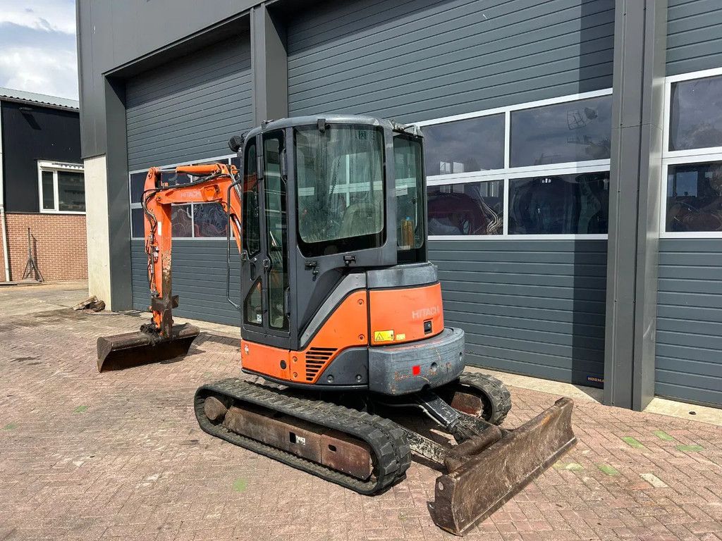 Hitachi ZX35U-2