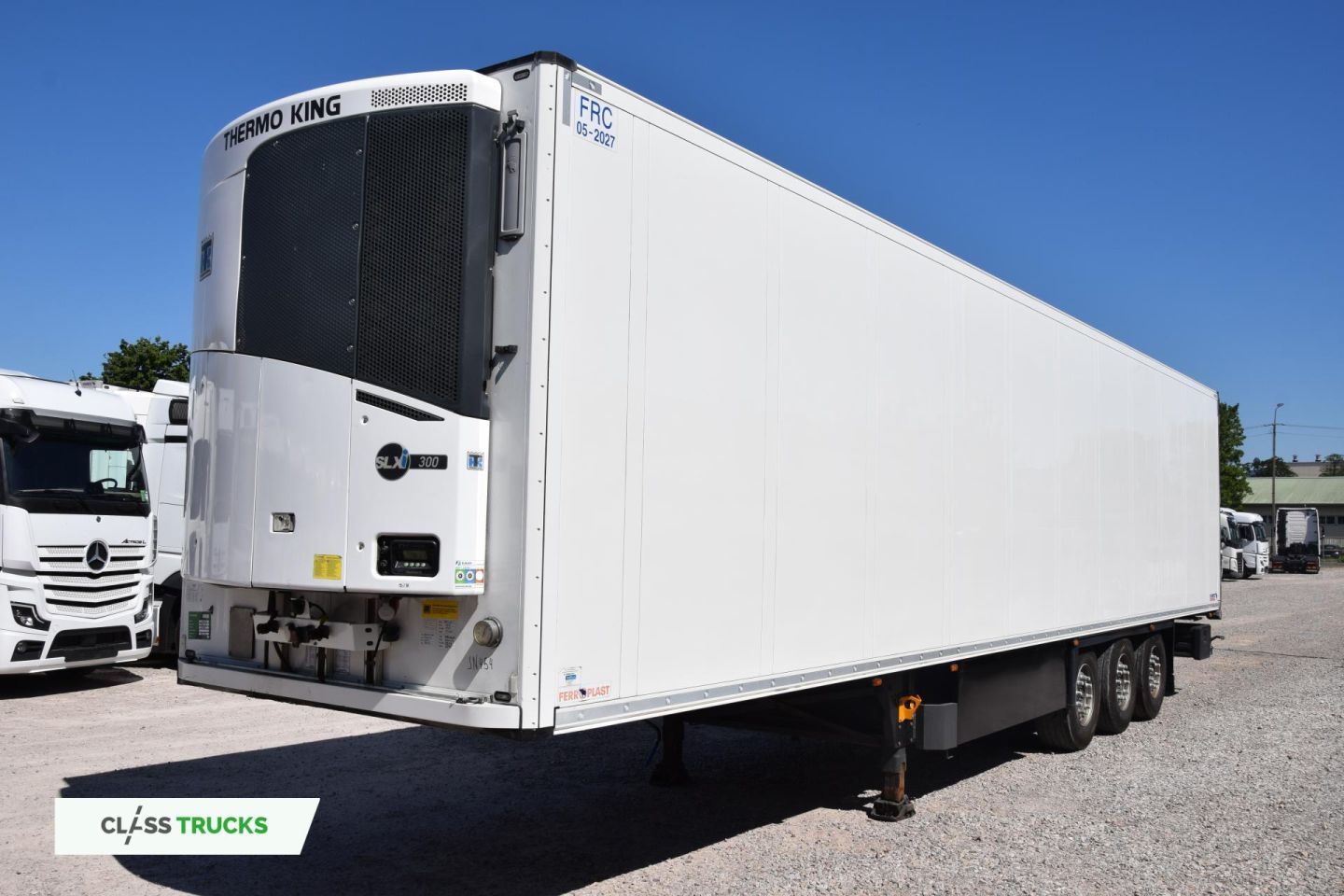 Schmitz Cargobull SKO Double Deck FP 45 ThermoKing SLXi 300 Lifting Axle