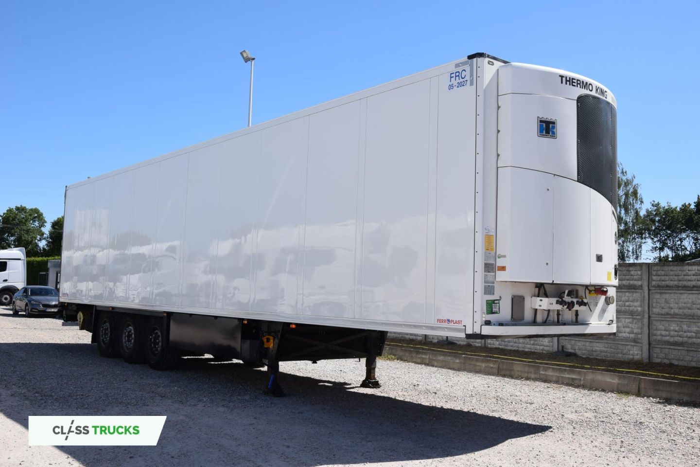 Schmitz Cargobull SKO Double Deck FP 45 ThermoKing SLXi 300 Lifting Axle
