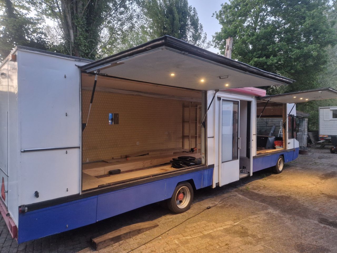 SRV wagen