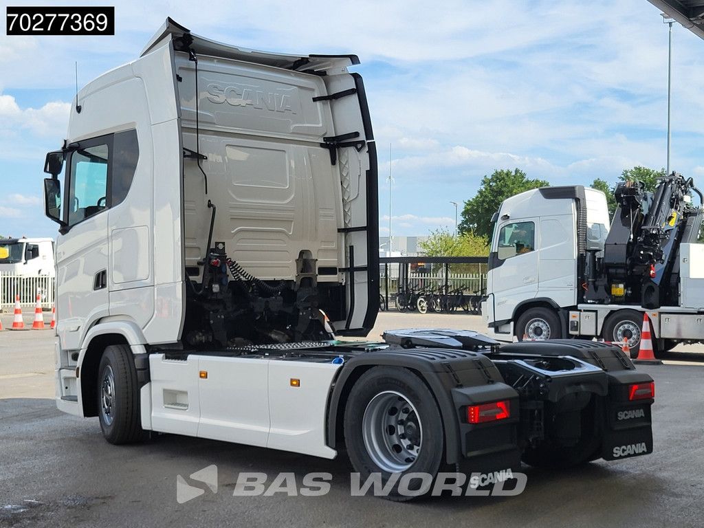 Scania S560 4X2 NEW! Retarder Full-Air 2xTanks Leder Standklima Navi ACC LED