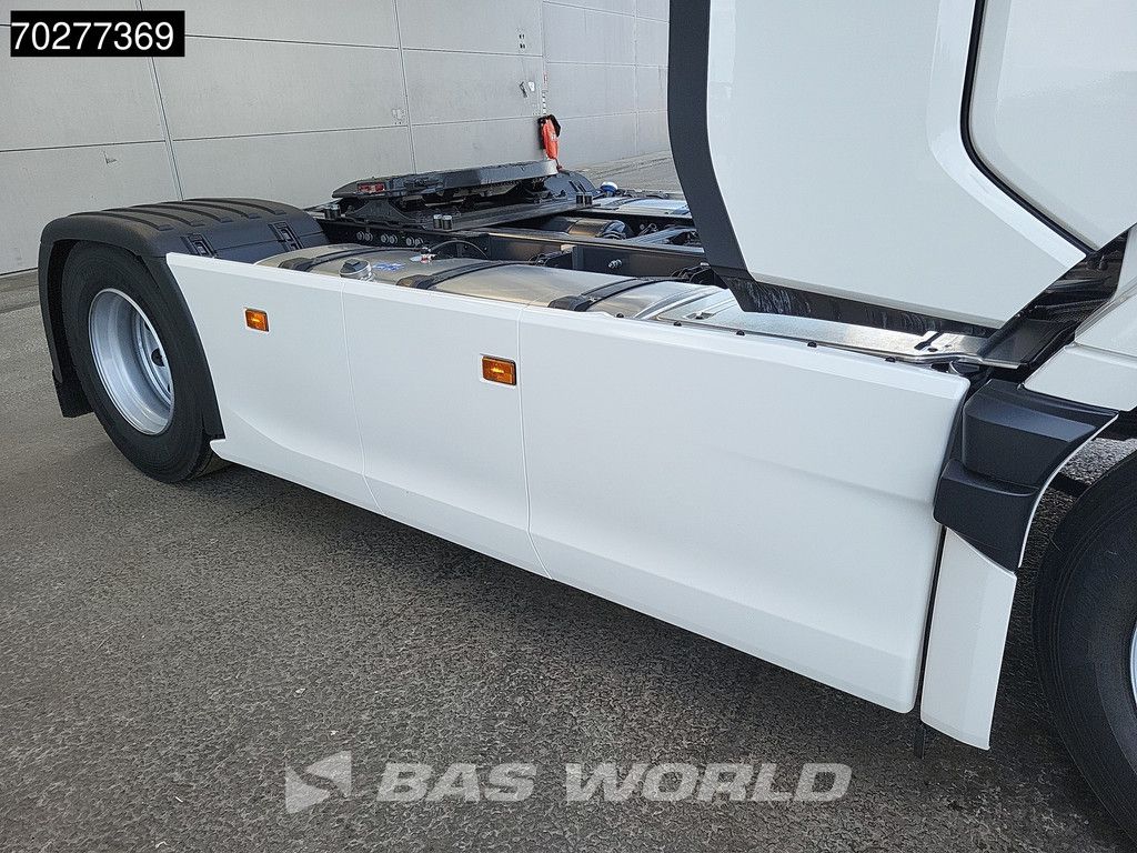 Scania S560 4X2 NEW! Retarder Full-Air 2xTanks Leder Standklima Navi ACC LED