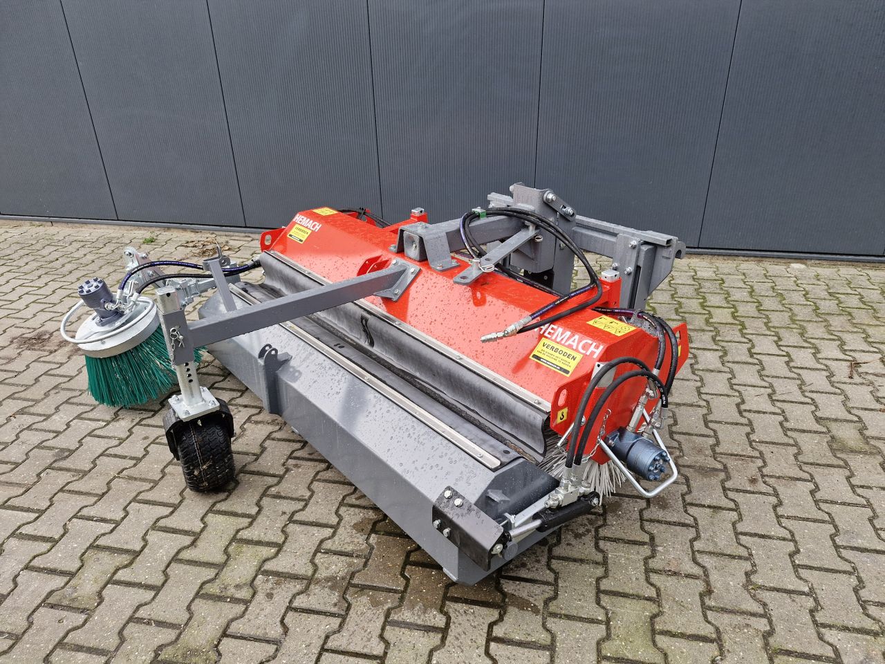 Veegmachine Hemach breedtes van 1.5m 1.8m en 2.25m