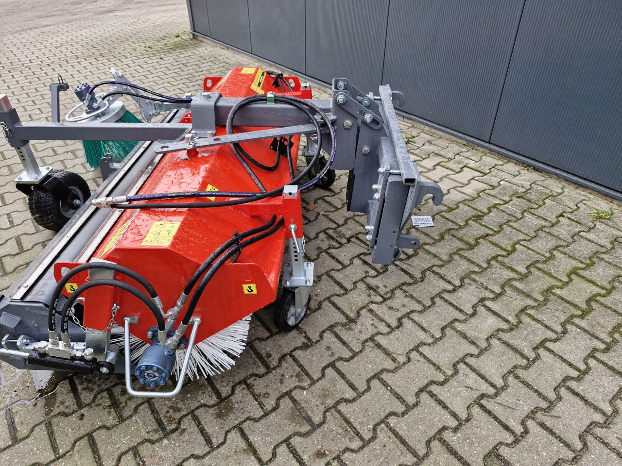 Veegmachine Hemach breedtes van 1.5m 1.8m en 2.25m